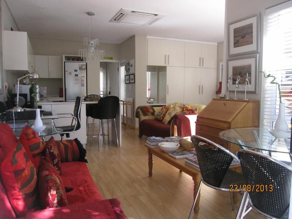 Navona Constantia Guest Cottage Cape Town Exterior photo